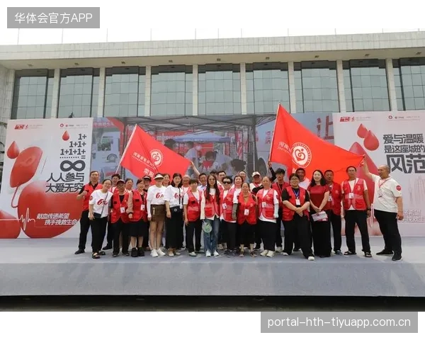 自由搏击选手赛后献血救助受伤对手，圈内致敬